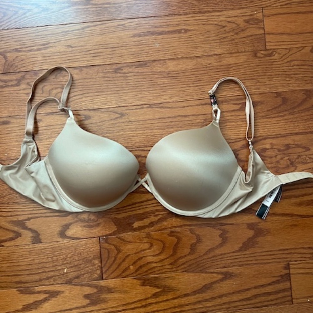 Victoria Secret Bombshell Add-2-Cups Smooth Push-Up Bra 34DD